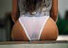 fesses.jpg (48985 octets)